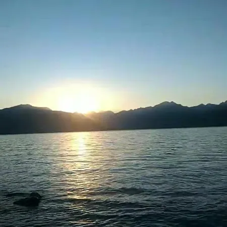 Grazioso E Tranquillo Bilocale Vista Lago Appartamento *
