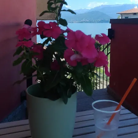 Grazioso E Tranquillo Bilocale Vista Lago *